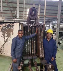 Lagging and cladding of high-temperature steam pipes